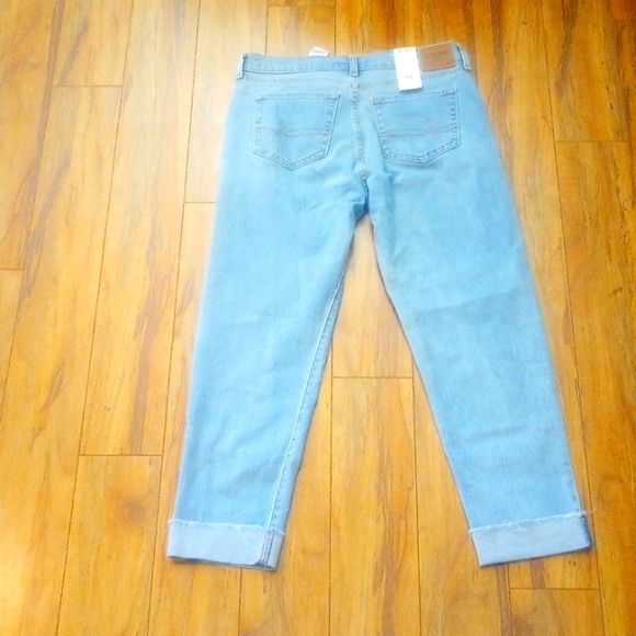 NWT Denizen from Levi's Boyfriend Jeans - Picture 2 of 5